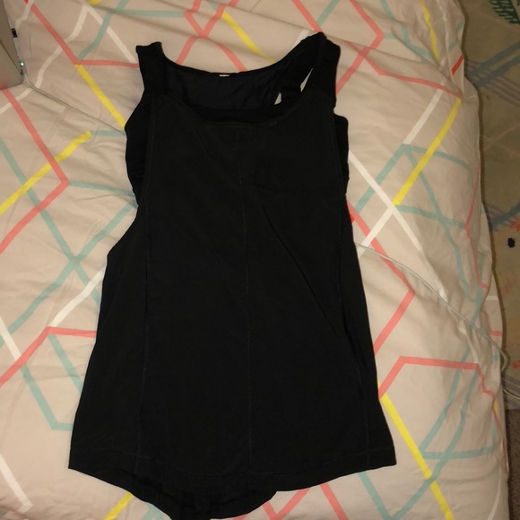 Lululemon top 4 - Picture 2 of 5